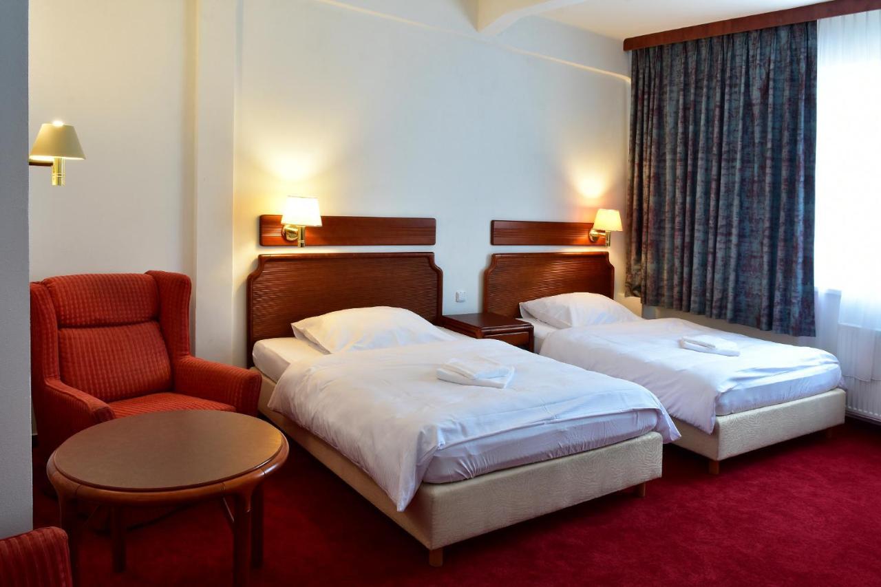 Hotel S-Centrum Decin Zewnętrze zdjęcie