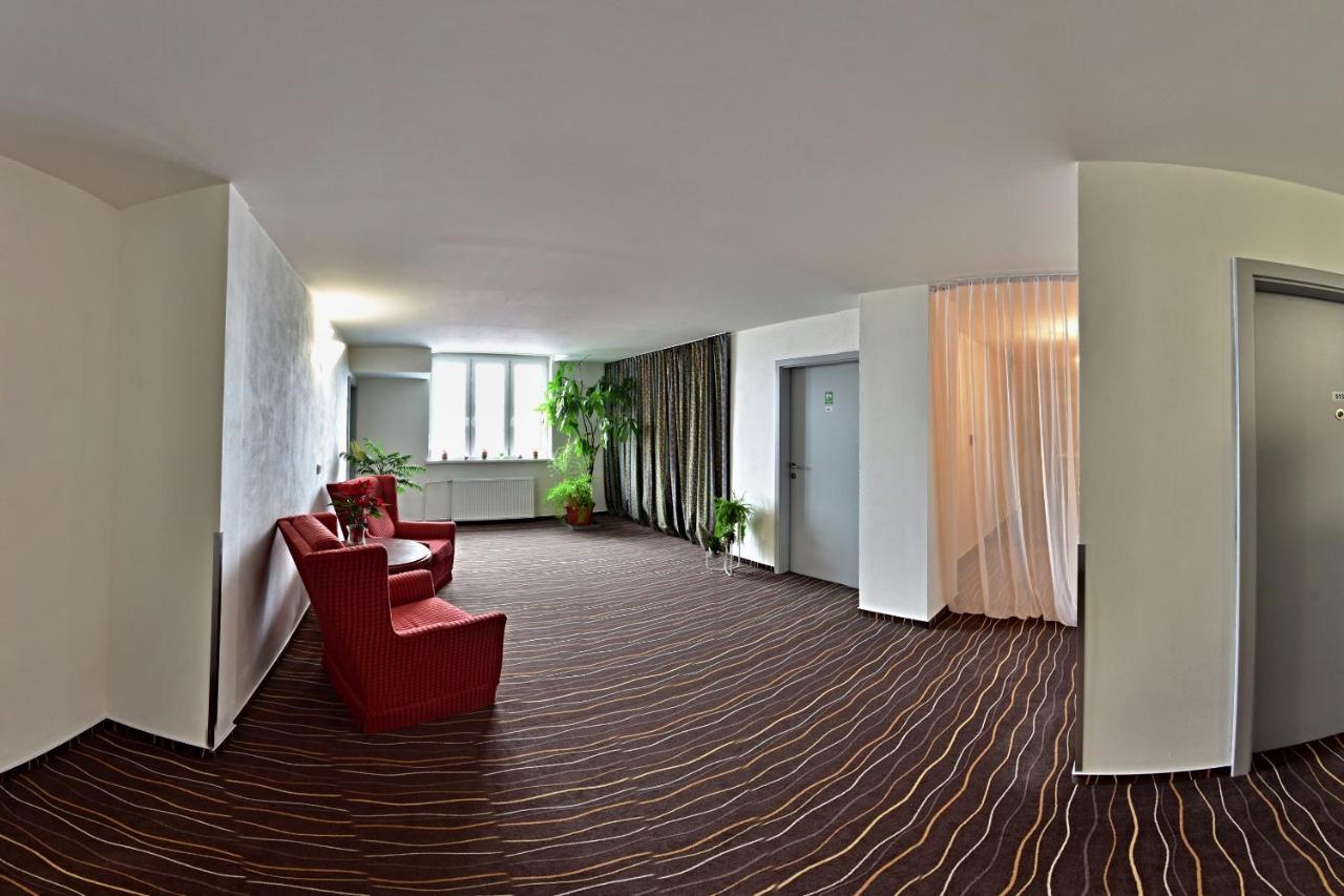 Hotel S-Centrum Decin Zewnętrze zdjęcie