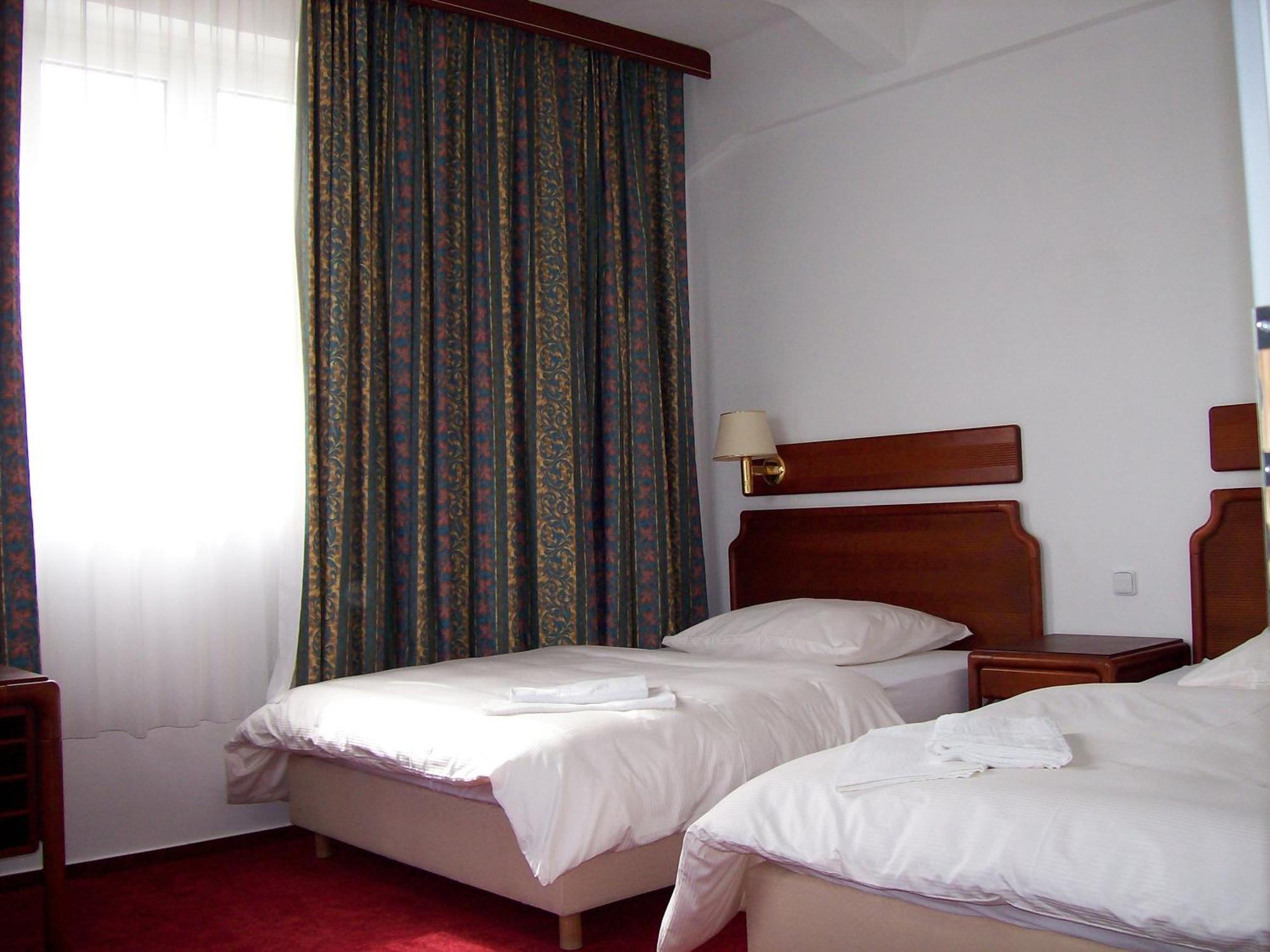 Hotel S-Centrum Decin Zewnętrze zdjęcie